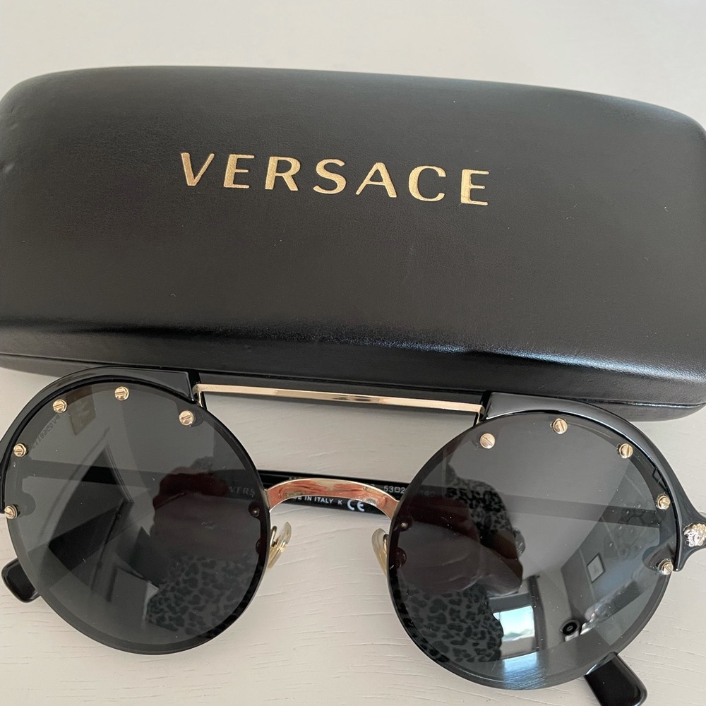 Versace 4337 Sunglasses